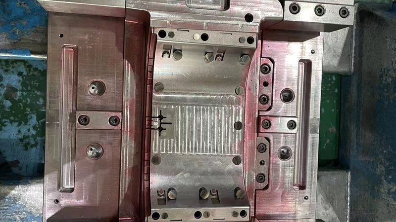 橡胶模具材质选择：关键因素与考量要点