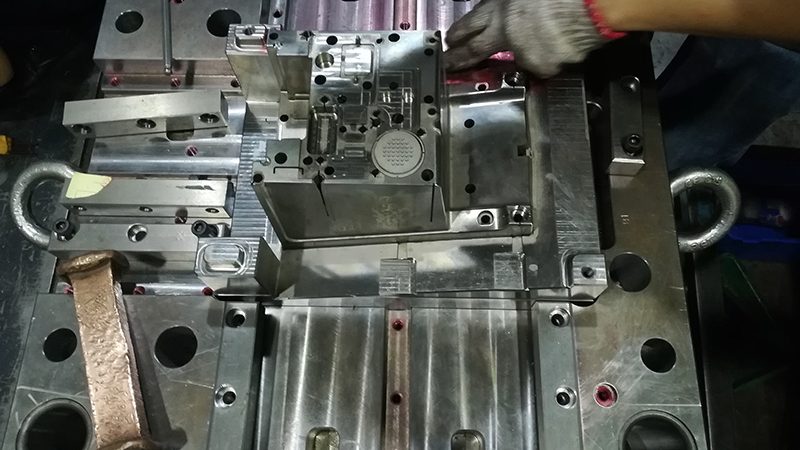 模具标准件价格构成揭秘：影响因素与选购要点